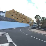 2 Bd With Stunning View *