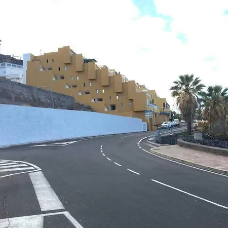 2 Bd With Stunning View *