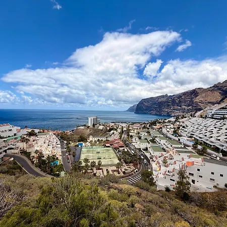 2 Bd With Stunning View